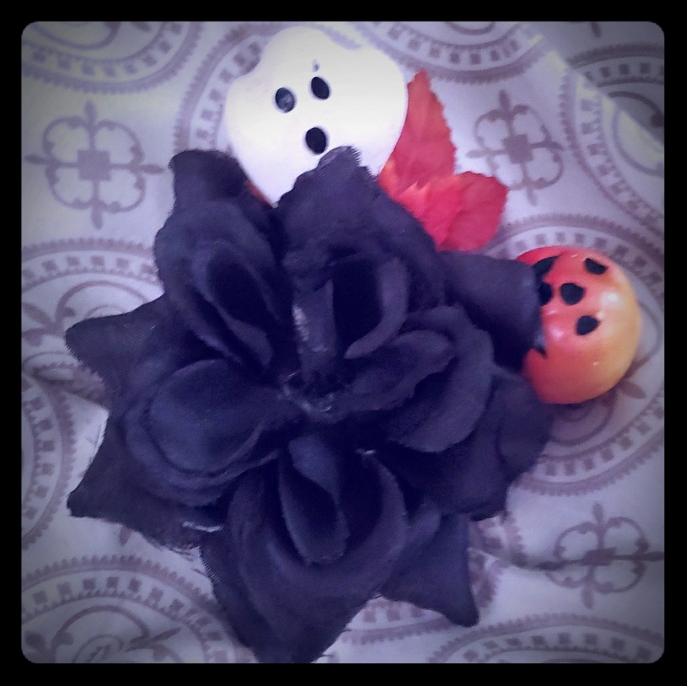 Halloween flower hair clip